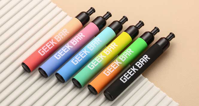 The Geek Bar J1 Pod Kit Review: A Professional Evaluation